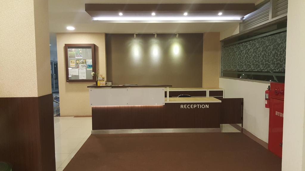 Reddoorz Apartment @ Emerald Towers Bandung Luaran gambar