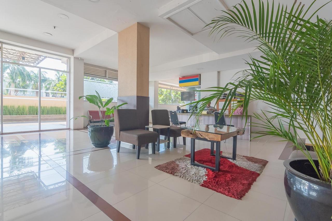 Reddoorz Apartment @ Emerald Towers Bandung Luaran gambar
